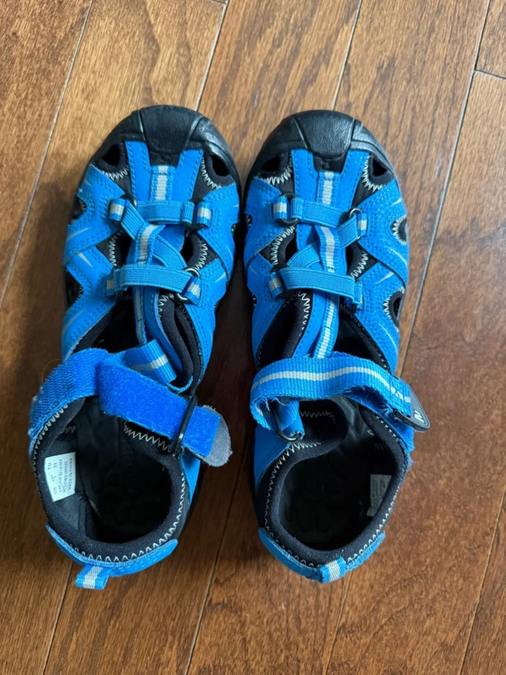 Merrell Blue and Black Kids Closed-Toe Water Shoes size 2